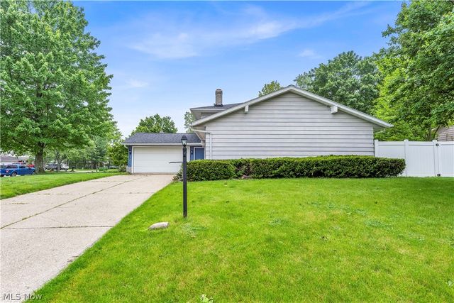 891 Pepperwood Drive, Brunswick, OH 44212