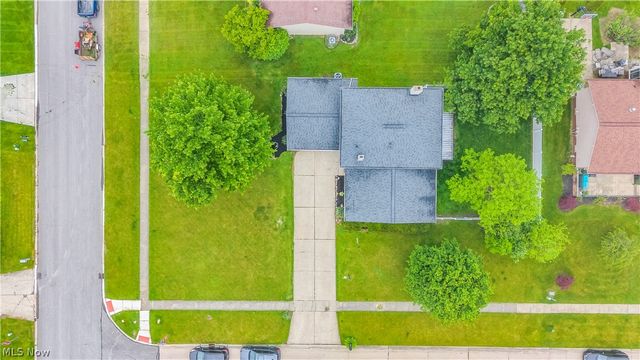 891 Pepperwood Drive, Brunswick, OH 44212