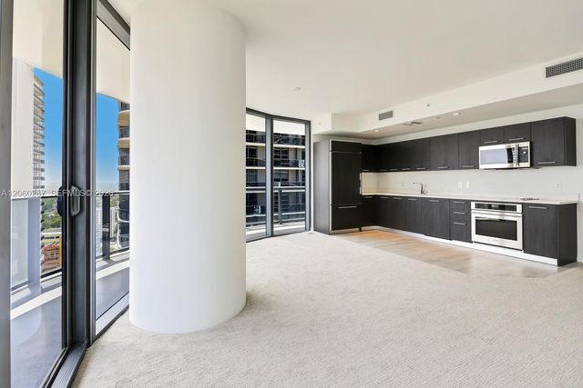 45 SW 9th St 1806, Miami, FL 33130