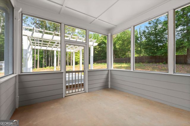 102 Gracie Gardens Court, Newnan, GA 30263