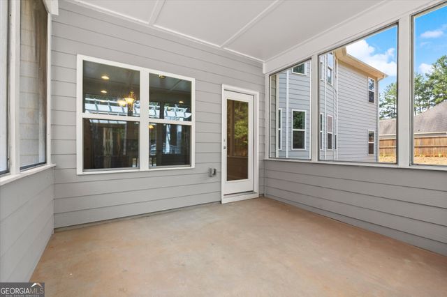 102 Gracie Gardens Court, Newnan, GA 30263
