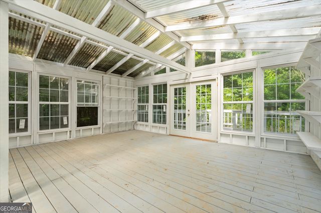 102 Gracie Gardens Court, Newnan, GA 30263