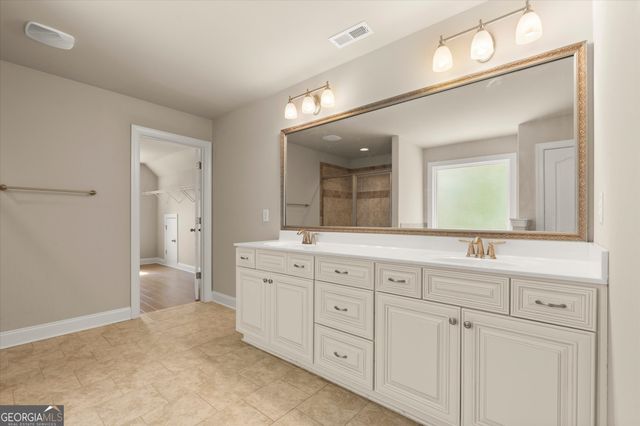 102 Gracie Gardens Court, Newnan, GA 30263