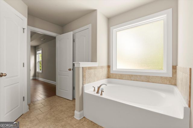 102 Gracie Gardens Court, Newnan, GA 30263