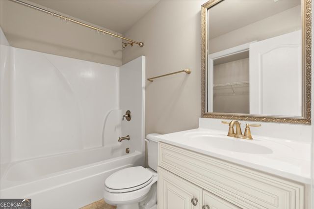 102 Gracie Gardens Court, Newnan, GA 30263