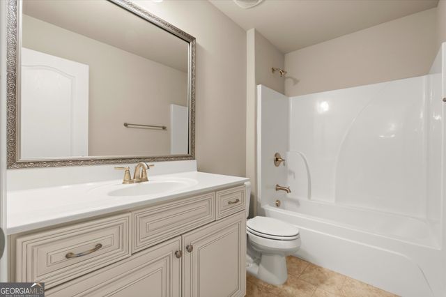 102 Gracie Gardens Court, Newnan, GA 30263