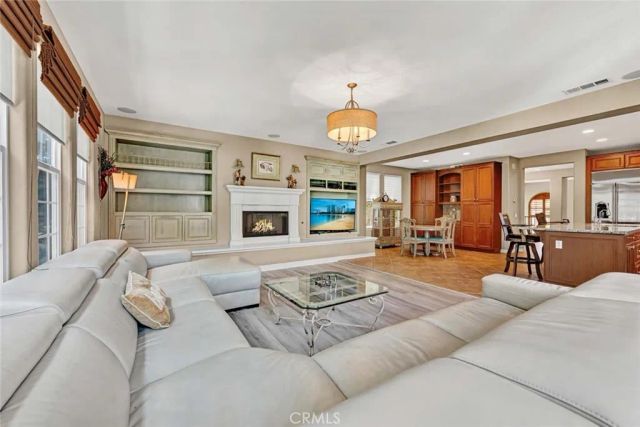 1407 Williamsburg St Street, Tustin, CA 92782