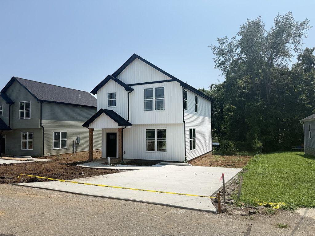 208 15th Ave, W, Springfield, TN 37172