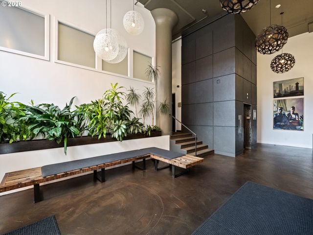 1314 Nw IRVING St 612, Portland, OR 97209