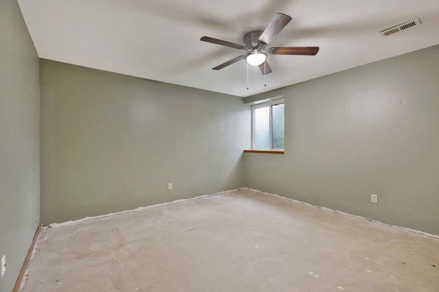 1822 S Mars, Wichita, KS 67209