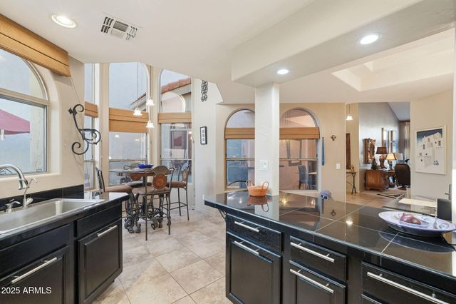 8762 E Sandtrap Court, Gold Canyon, AZ 85118