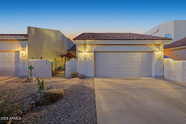 8762 E Sandtrap Court, Gold Canyon, AZ 85118