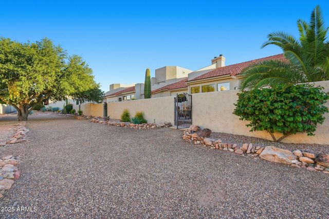8762 E Sandtrap Court, Gold Canyon, AZ 85118