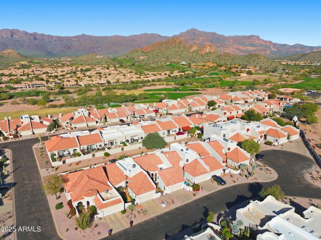 8762 E Sandtrap Court, Gold Canyon, AZ 85118