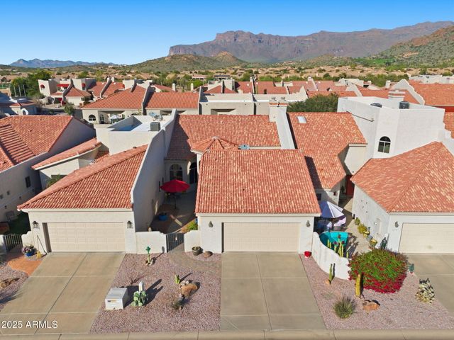 8762 E Sandtrap Court, Gold Canyon, AZ 85118