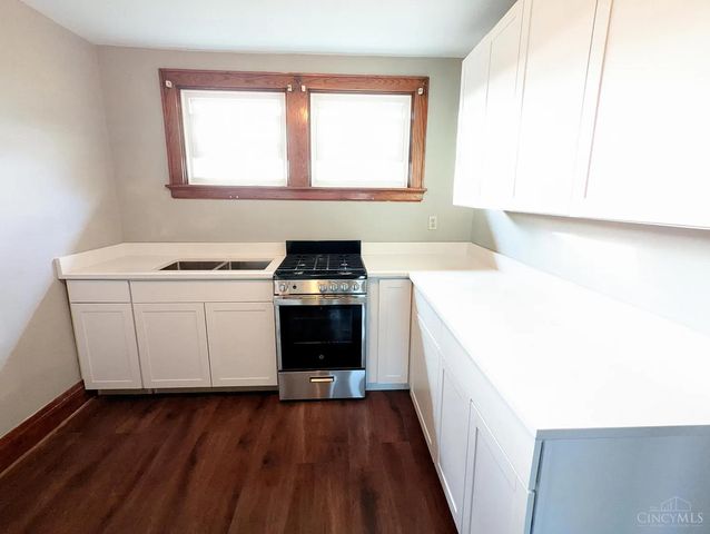 64 E Mitchell Avenue, St Bernard, OH 45217