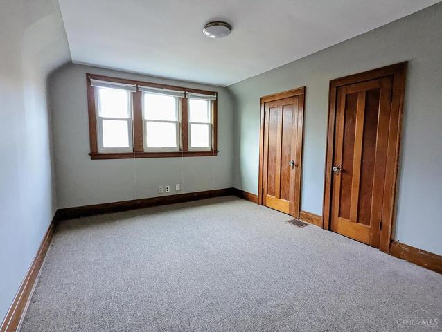 64 E Mitchell Avenue, St Bernard, OH 45217