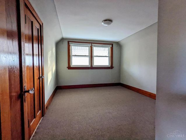 64 E Mitchell Avenue, St Bernard, OH 45217