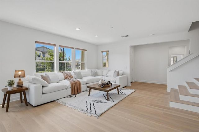 1124 Camino Levante, Chula Vista, CA 91913