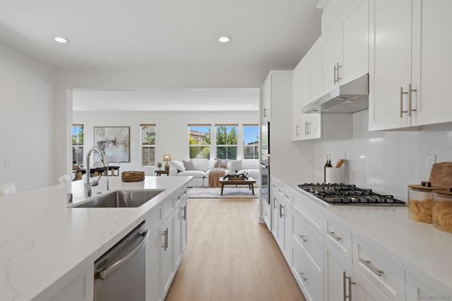 1124 Camino Levante, Chula Vista, CA 91913