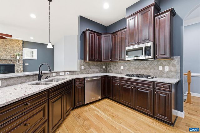 186 BLACKBERRY PL, Zion Crossroads, VA 22942