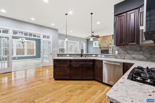 186 BLACKBERRY PL, Zion Crossroads, VA 22942