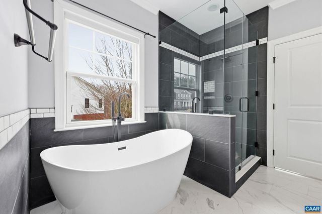 186 BLACKBERRY PL, Zion Crossroads, VA 22942