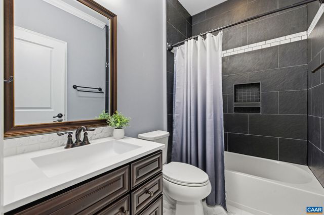 186 BLACKBERRY PL, Zion Crossroads, VA 22942