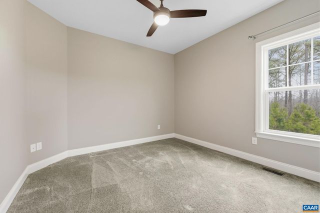 186 BLACKBERRY PL, Zion Crossroads, VA 22942