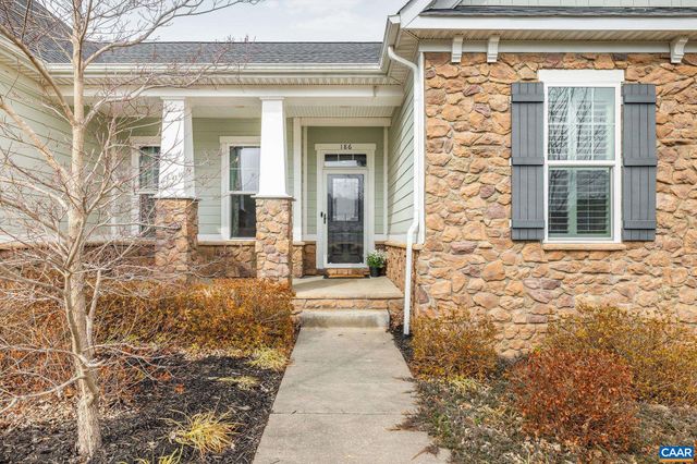186 BLACKBERRY PL, Zion Crossroads, VA 22942