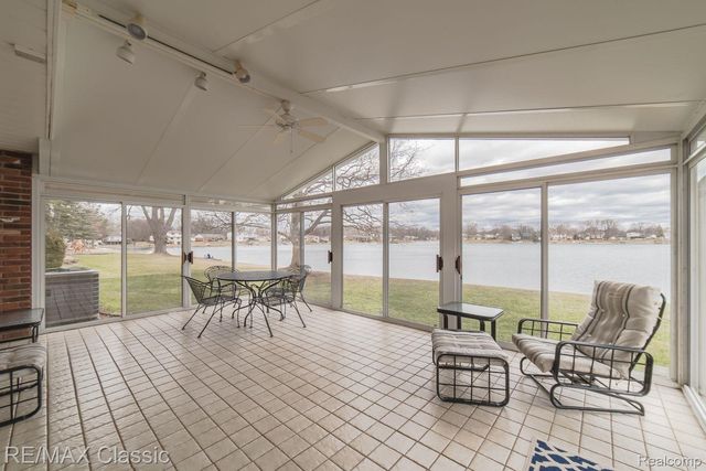 1587 Three Lakes Drive, Troy, MI 48085