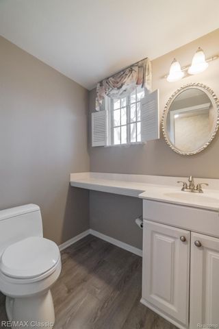 1587 Three Lakes Drive, Troy, MI 48085