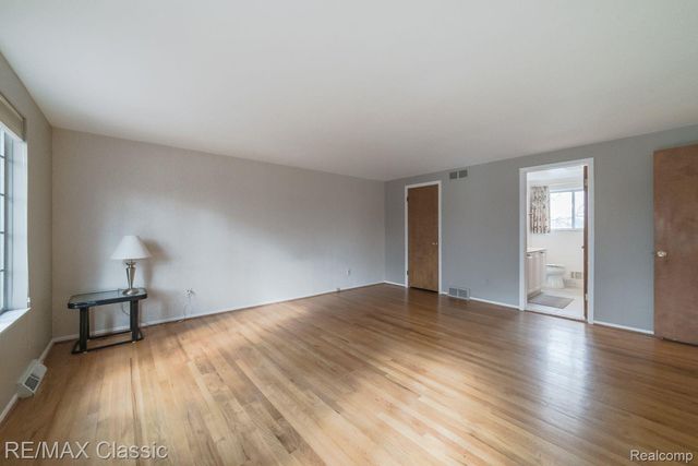 1587 Three Lakes Drive, Troy, MI 48085