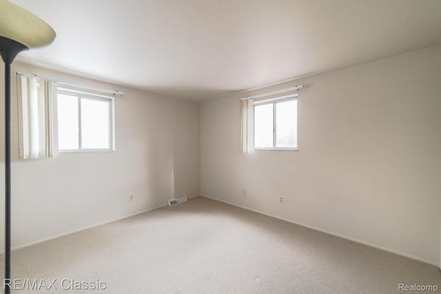 1587 Three Lakes Drive, Troy, MI 48085