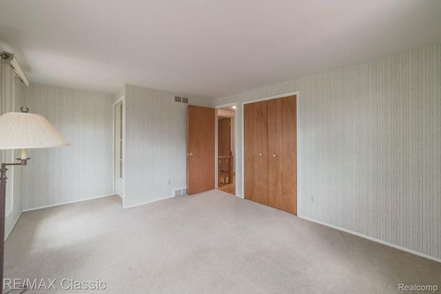1587 Three Lakes Drive, Troy, MI 48085