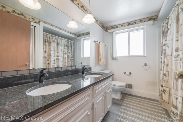 1587 Three Lakes Drive, Troy, MI 48085