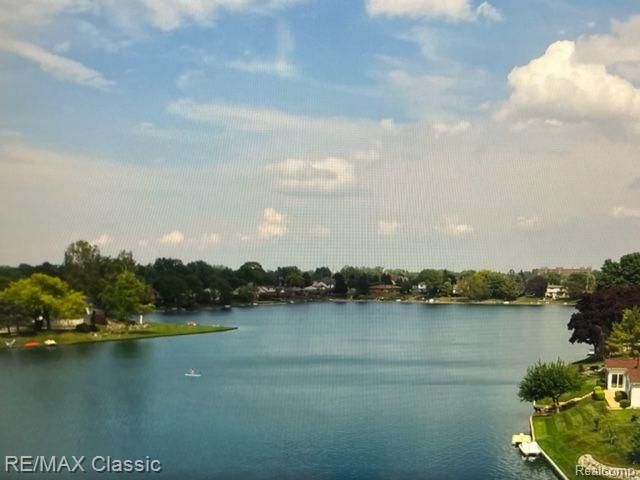 1587 Three Lakes Drive, Troy, MI 48085