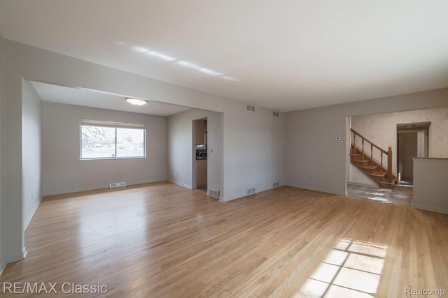 1587 Three Lakes Drive, Troy, MI 48085
