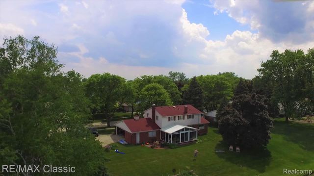 1587 Three Lakes Drive, Troy, MI 48085
