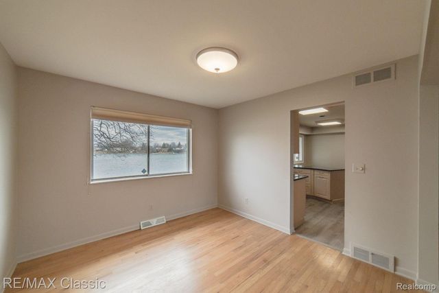 1587 Three Lakes Drive, Troy, MI 48085
