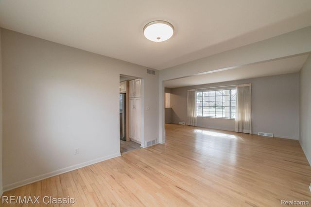 1587 Three Lakes Drive, Troy, MI 48085