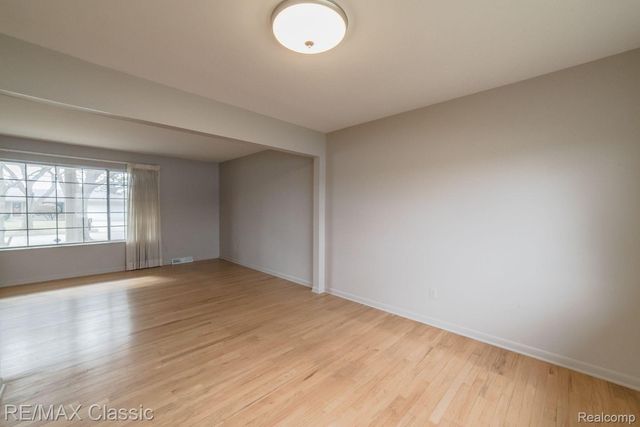 1587 Three Lakes Drive, Troy, MI 48085