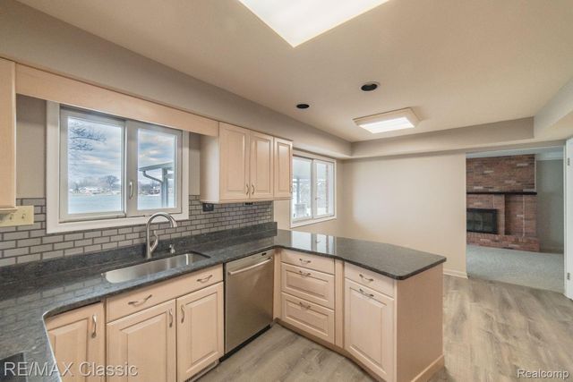 1587 Three Lakes Drive, Troy, MI 48085