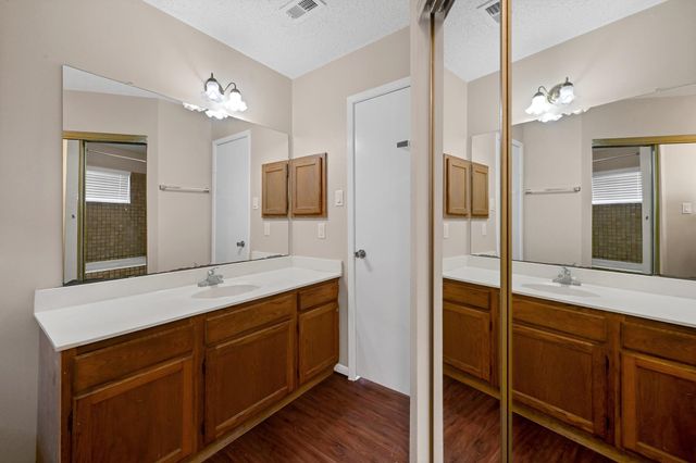 7823 Eastern Bluebird Drive, Humble, TX 77396