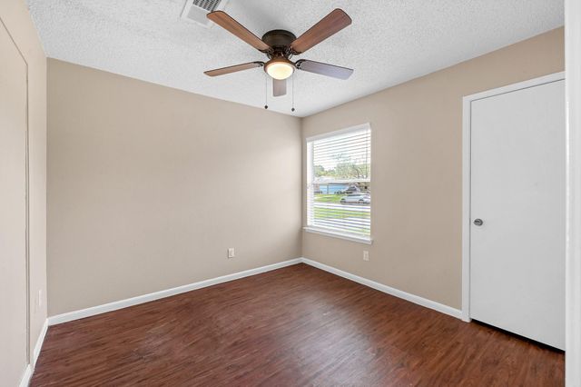 7823 Eastern Bluebird Drive, Humble, TX 77396