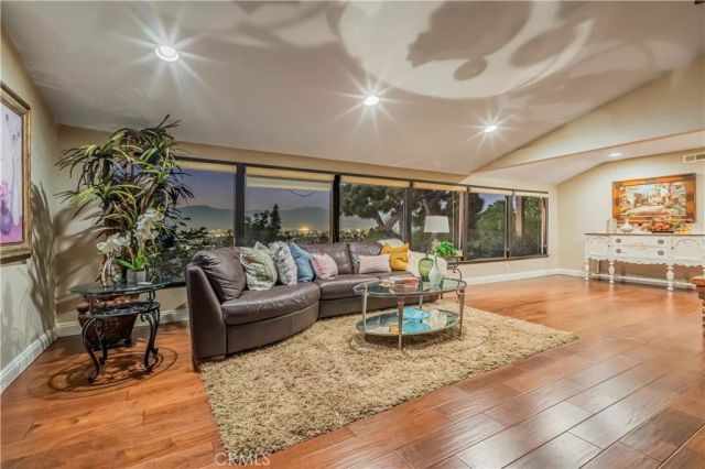 2333 N Coronet Court, Covina, CA 91724