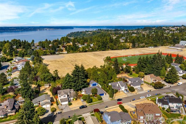 3902 Larchmont Avenue NE, Tacoma, WA 98422