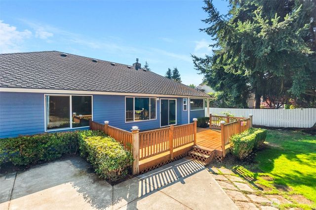 3902 Larchmont Avenue NE, Tacoma, WA 98422