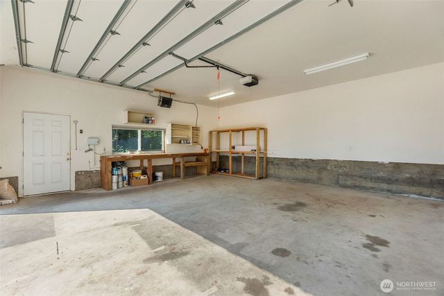 3902 Larchmont Avenue NE, Tacoma, WA 98422