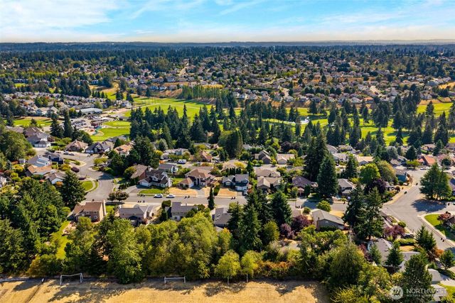 3902 Larchmont Avenue NE, Tacoma, WA 98422